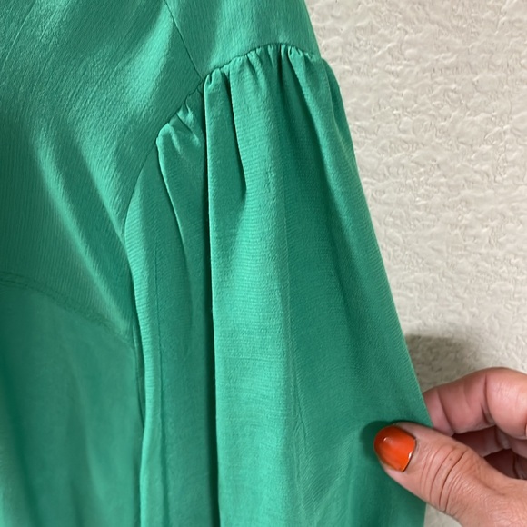 LOFT Kelly Green Blouse NEW w/ Tags - Picture 6 of 6